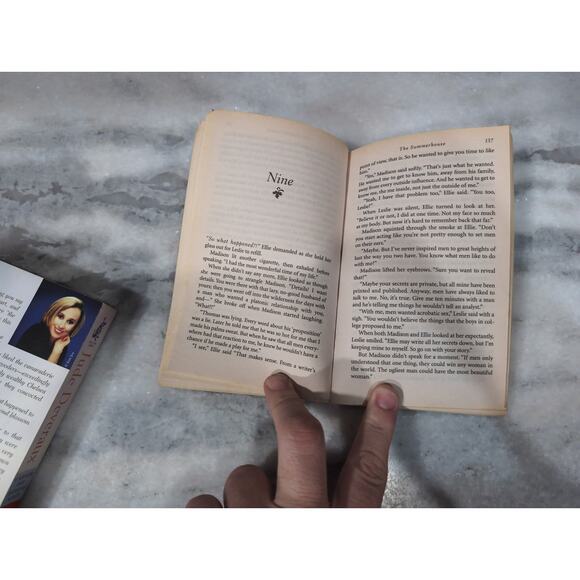 Jude Deveraux Paperback Novel Bundle: Change of Heart & The‎ Summerhouse - Picture 6 of 10